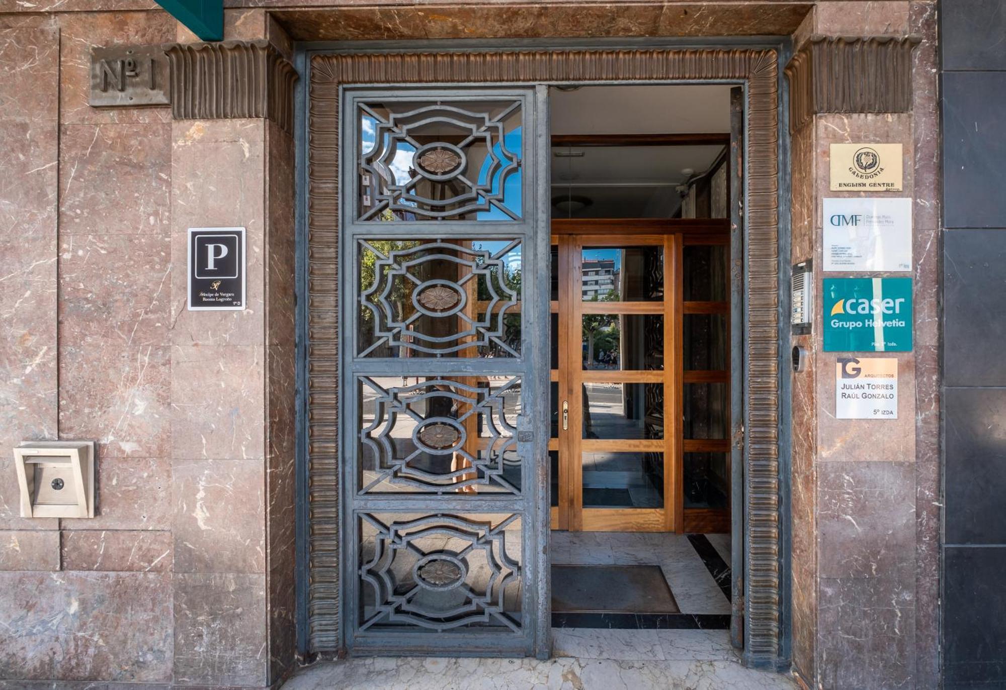 Principe De Vergara Rooms Lujo En El Centro De Logroño Kültér fotó