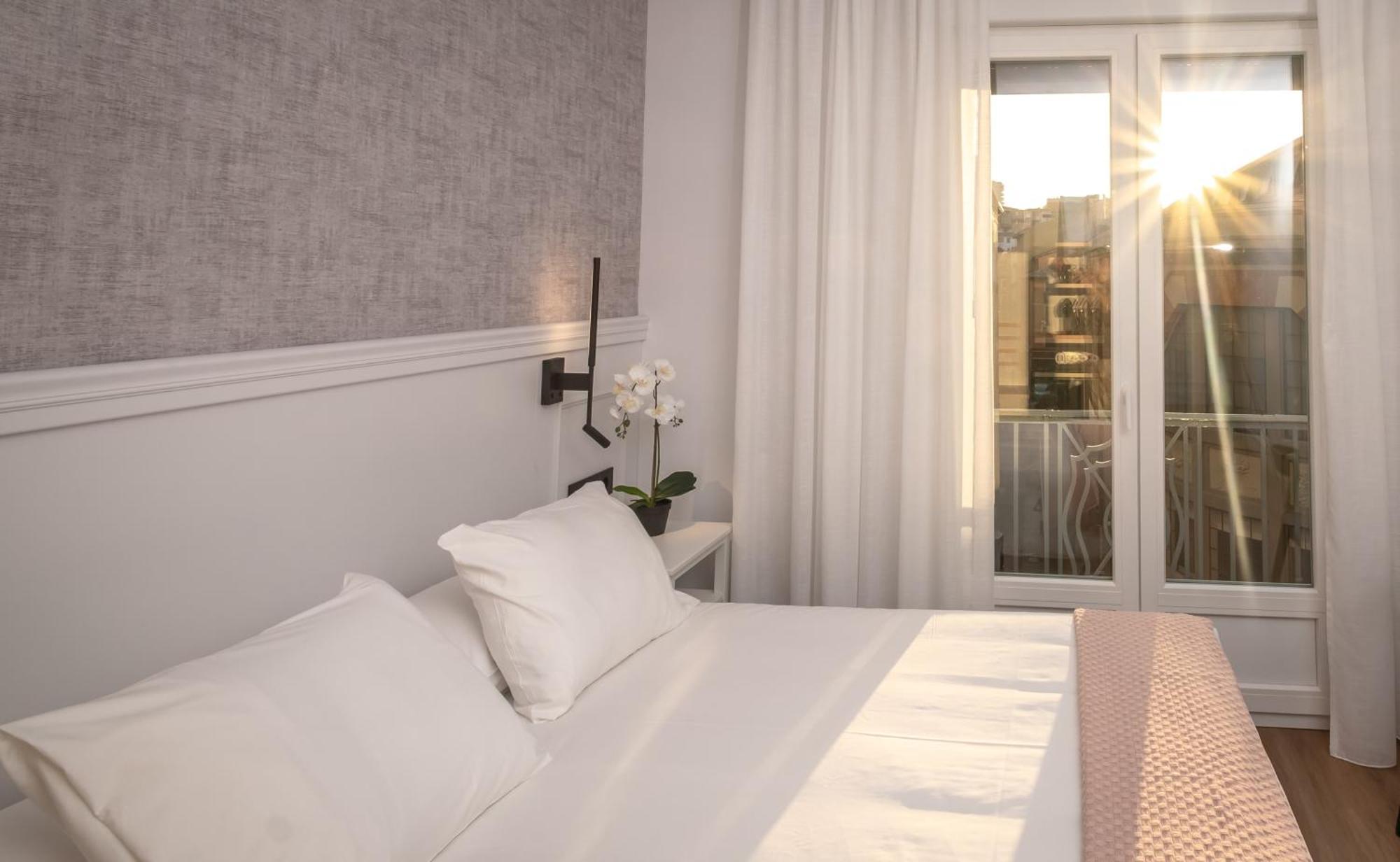 Principe De Vergara Rooms Lujo En El Centro De Logroño Kültér fotó